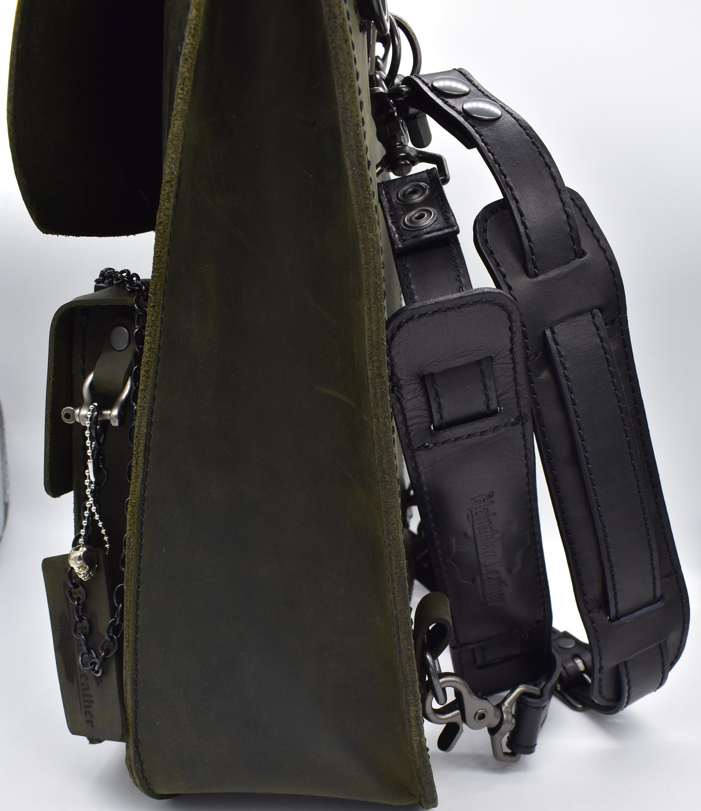 Alpine Bag Forest Green Oil-Tanned Black Hardwear With Black Stitching